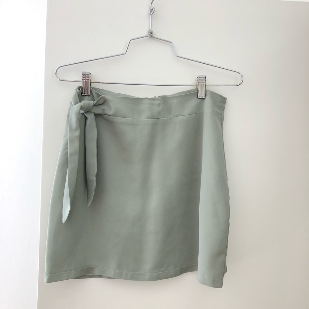 superdown mint green skirt with tie